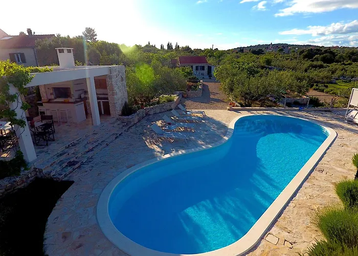 Hacienda Lucio Villa *